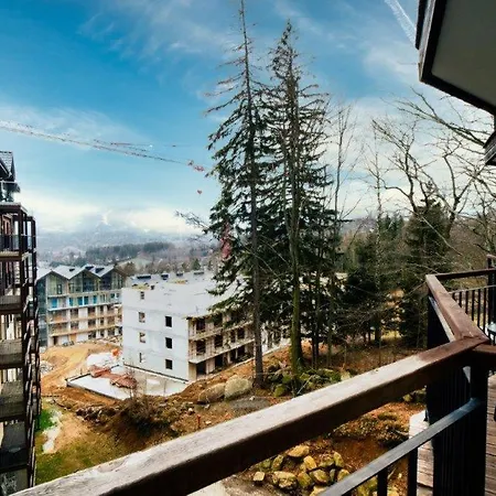 19 アパート シクラルスカ・ポレンバ